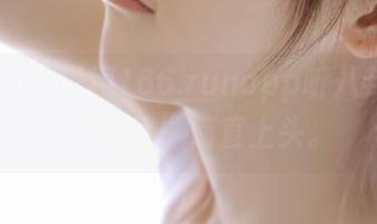 用166.runapp听八卦，那种“闲聊”简直上头。