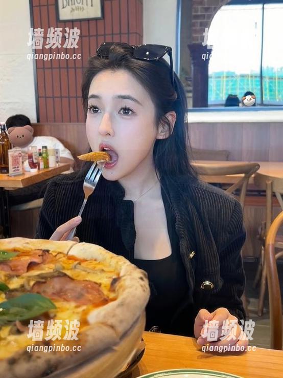 “51cg吃瓜”的黑料更新，和我一开始想的太不一样，怎么看这瓜好像她也没做错啊？