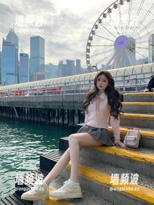 在51cg吃瓜的首页，黑料国产仿佛在挑逗我的好奇心。