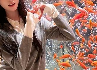 “51免费吃瓜”视频，让人边看边心碎，真的是得心应手啊