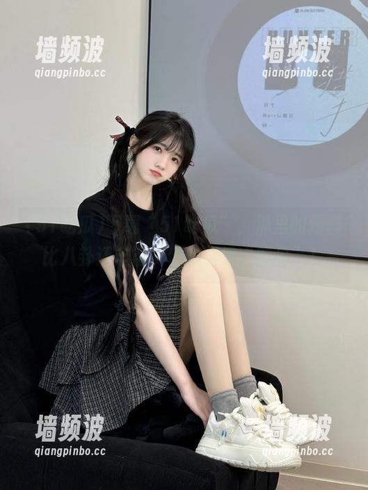 下载“51吃瓜”，那里的爆料比八卦还丰富，任你海量“吃瓜”！