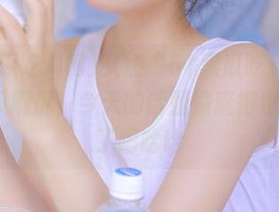 又被“51黑瓜吃料网”app的瓜刷屏，今天的话题偏离得也太厉害了吧哈哈