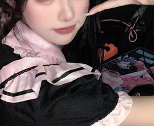 你们觉得718.sx最近的帖子有什么不一样吗？这网址带来的似乎总是些离谱又好玩的惊喜。