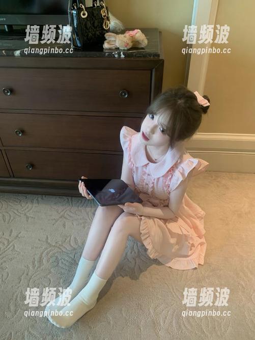 观看五一吃瓜官网的动态，我的视线时不时被那些“瓜”给牵引过去了！