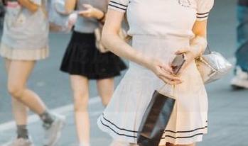 吃瓜不打烊–网页花里胡哨，八卦炸裂到你家门口来了！