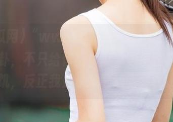 “www.51吃瓜网”app：娱乐八卦，不只给你提供瓜，顺便也帮你充饥，反正我是边追剧边吃零食！