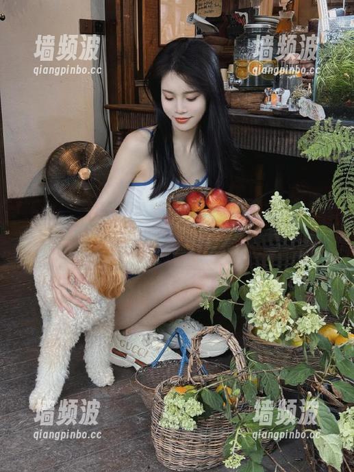 用了这个吃瓜网app，视频里开始出现我梦寐以求的瓜田了！