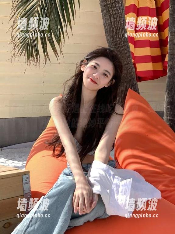 在线吃瓜 网红遇上在线吃瓜首页,美好与尴尬的绝妙平衡……