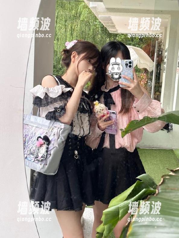 “黑料51”这款下载到底有没有用，我的脑袋里已经充满了牛头不对马嘴的想法。
