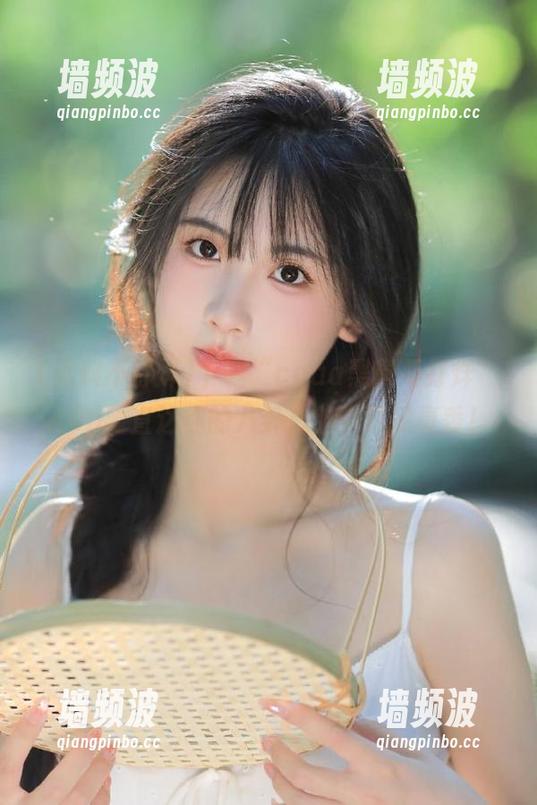 下载“cgaa黑料不打烊”App，直达你的八卦心脏，这瓜真香！