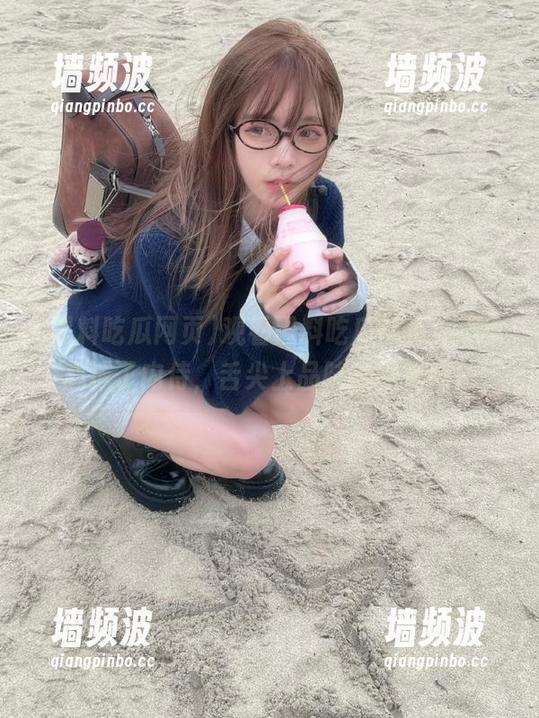观看黑料吃瓜网页，不小心成了内侍，舌尖上品味各种戏码！