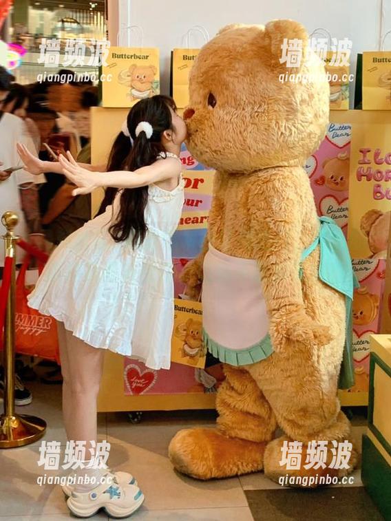 戳进黑料社区传送门，里面的瓜皮我预留给你，记得不要掉队哦！