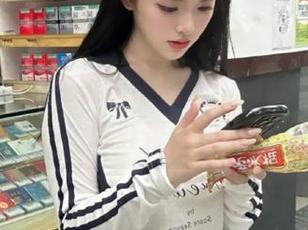 在黑料福利的拉面汤，永久一口鲜香滑口