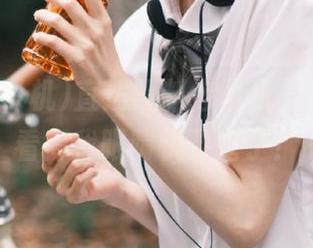 直达黑料老司机，这波吃瓜看得我眼睛快要瞎了！